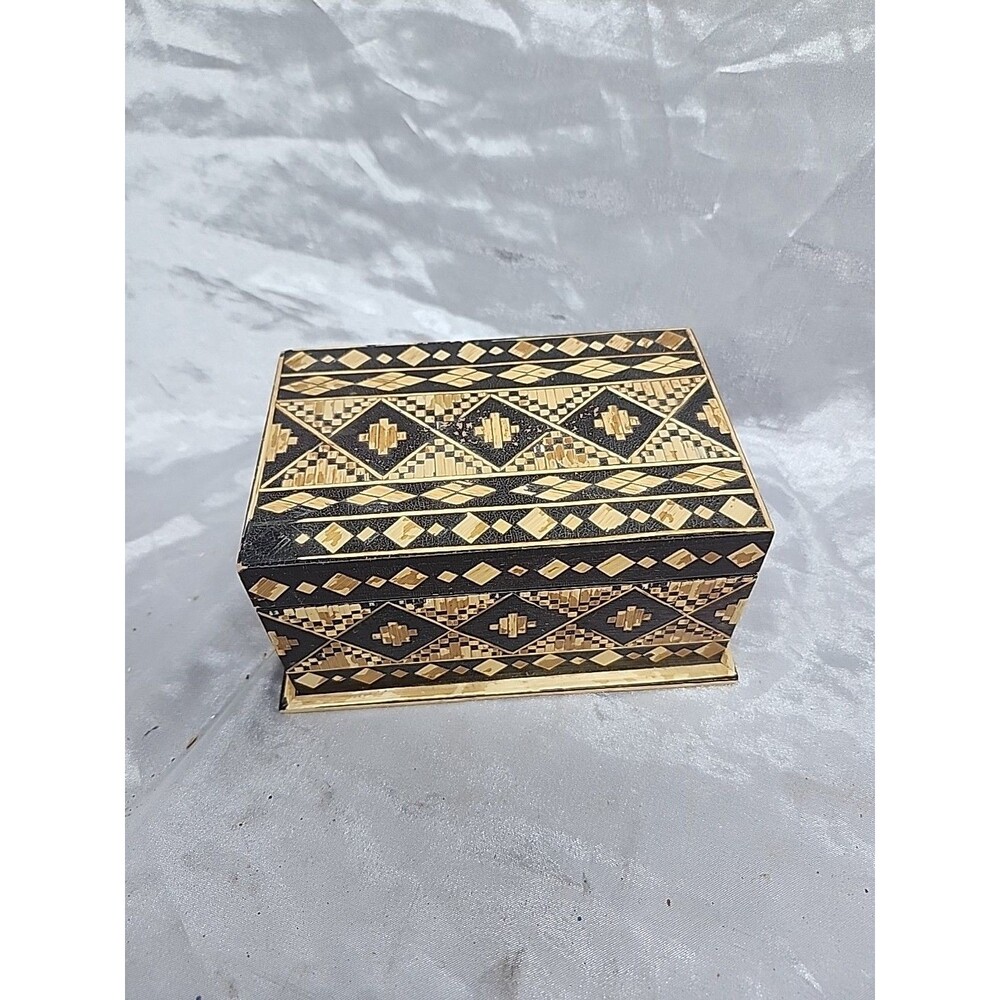 Vtg USSR Handcrafted Wooden Box Geometric Inlay Straw Hinged 4” X 3.5” X 2.75”